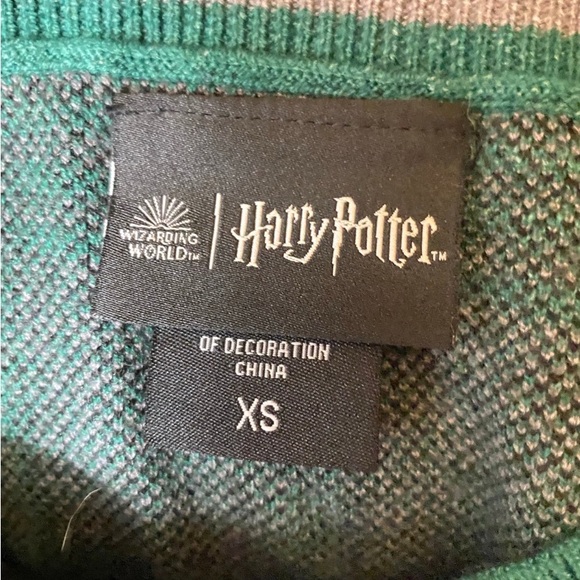 2 Tank Tops - Picture 9 of 10